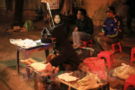 Lặng lẽ mưu sinh trong đêm đông giá rét